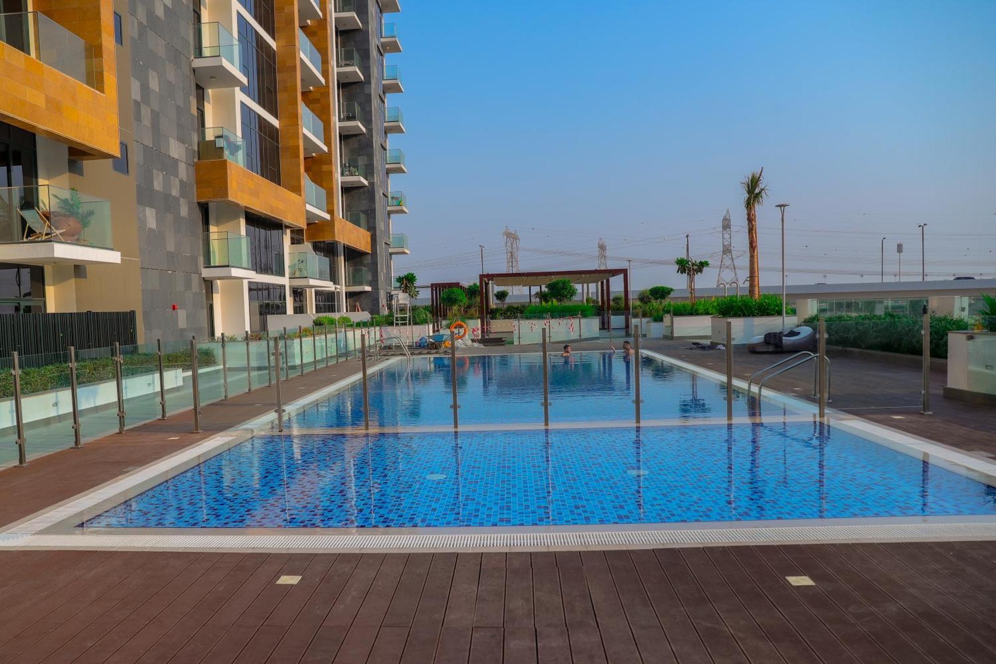 Cozy Spacious Azizi 47 *
