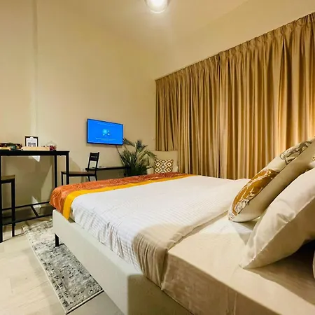 Cozy Spacious Studio Azizi 47 Dubai Exterior photo